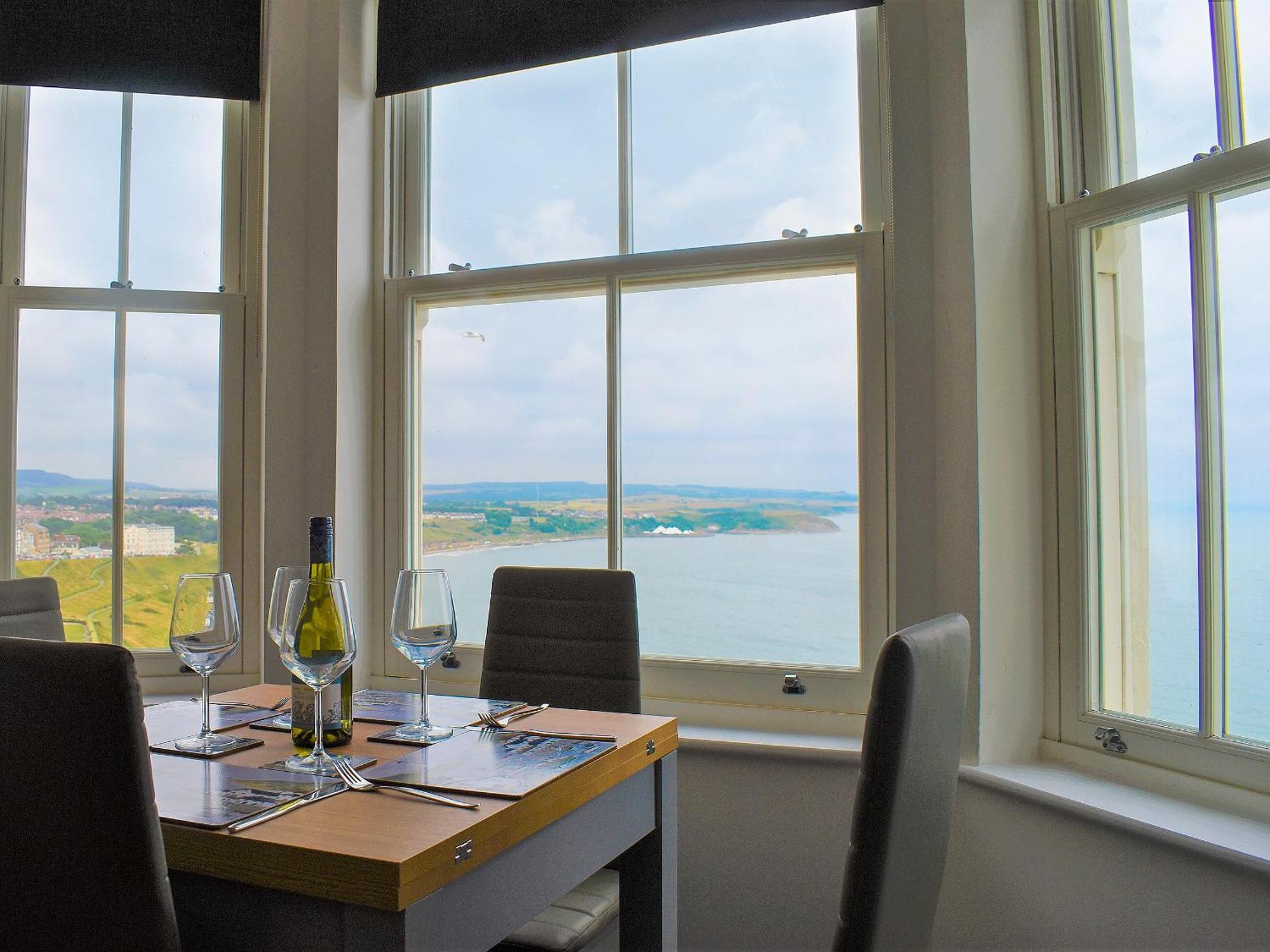 Вилла Sea View Sanctuary Скарборо Экстерьер фото
